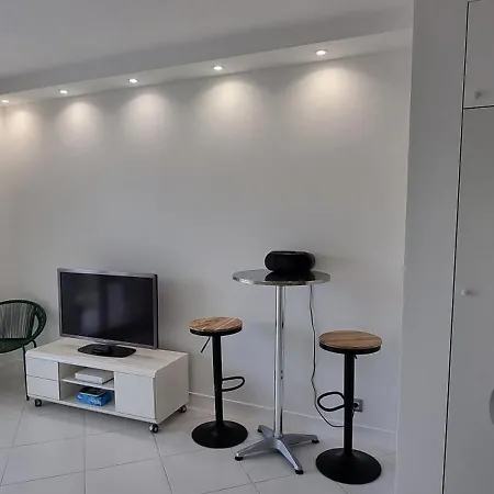 Studio Plage De La Salis Antibes Appartement Antibes