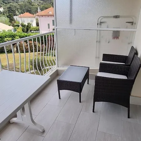 Studio Plage De La Salis Antibes Apartmán *